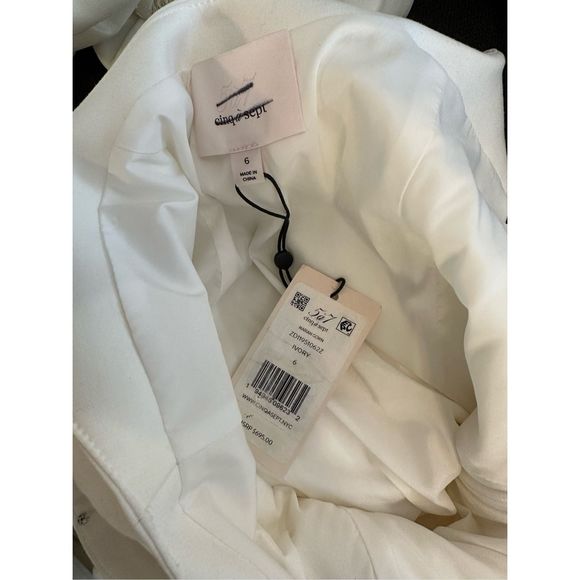 Cinq à Sept
Marian Draped Gown - Picture 10 of 10